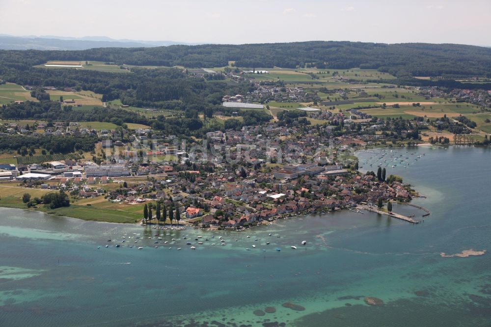 Luftaufnahme Ermatingen - Ermatingen am Ufer des Bodensee im Kanton Thurgau in der Schweiz