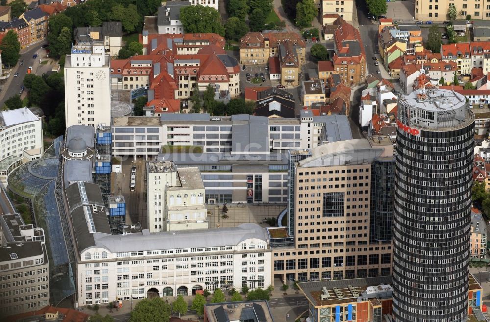 Jena aus der Vogelperspektive: Ernst-Abbe-Platz mit Campus der Friedrich-Schiller-Universität Jena im Bundesland Thüringen