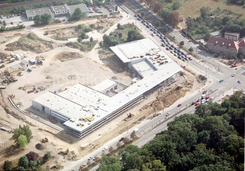 Luftbild Berlin - Biesdorf - Errichtung einer BMW - Verkaufsniederlassung an der B1 in Biesdorf - Süd.