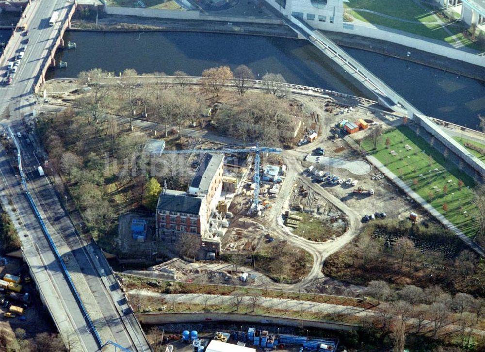 Berlin - Tiergarten aus der Vogelperspektive: Errichtung der Feuer- und Polizeiwache am Bundeskanzleramt im Berliner Regierungsviertel - ein Bauprojekt der SCHÄLERBAU BERLIN GmbH Niederlassung Hochbau Herrn Karakianis pers