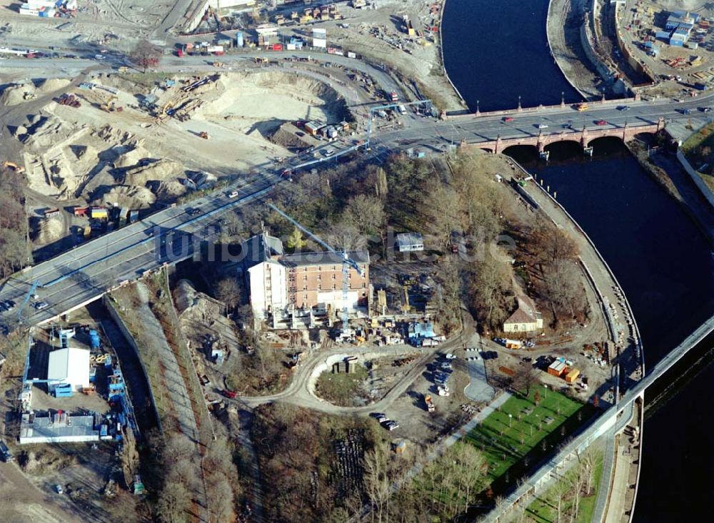 Berlin - Tiergarten von oben - Errichtung der Feuer- und Polizeiwache am Bundeskanzleramt im Berliner Regierungsviertel - ein Bauprojekt der SCHÄLERBAU BERLIN GmbH Niederlassung Hochbau Herrn Karakianis pers