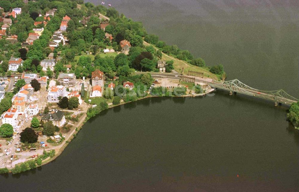 Potsdam aus der Vogelperspektive: Errichtung von Neubauwohnungen am Glienicker Horn in Potsdam.