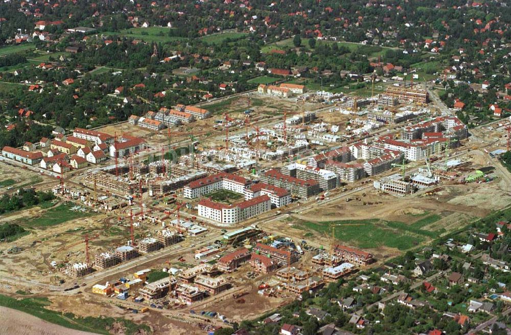 Berlin - Karow von oben - Errichtung von Neubauwohnungen in Karow-Nord.