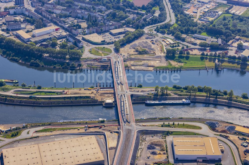 Ruhrort von oben - Ersatzneubau des Brückenbauwerk Karl-Lehr-Brücke über die Ruhr in Duisburg im Bundesland Nordrhein-Westfalen, Deutschland