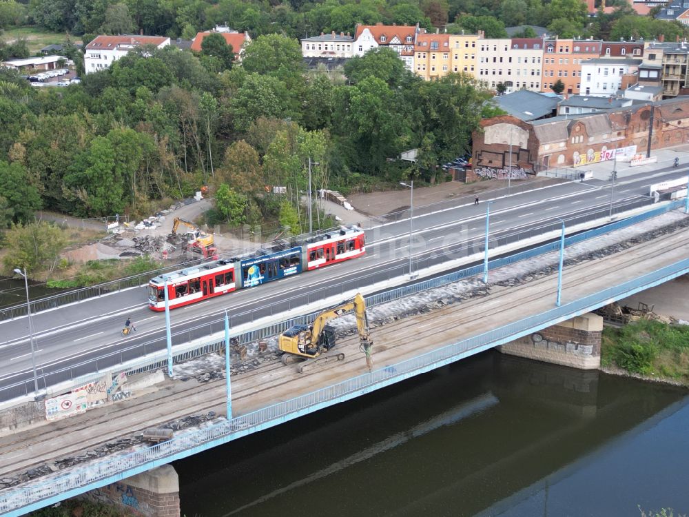 Halle (Saale) aus der Vogelperspektive: Ersatzneubau des Brückenbauwerk Saale-Brücke in Halle (Saale) im Bundesland Sachsen-Anhalt, Deutschland