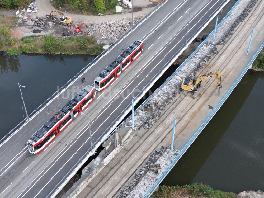 Luftaufnahme Halle (Saale) - Ersatzneubau des Brückenbauwerk Saale-Brücke in Halle (Saale) im Bundesland Sachsen-Anhalt, Deutschland