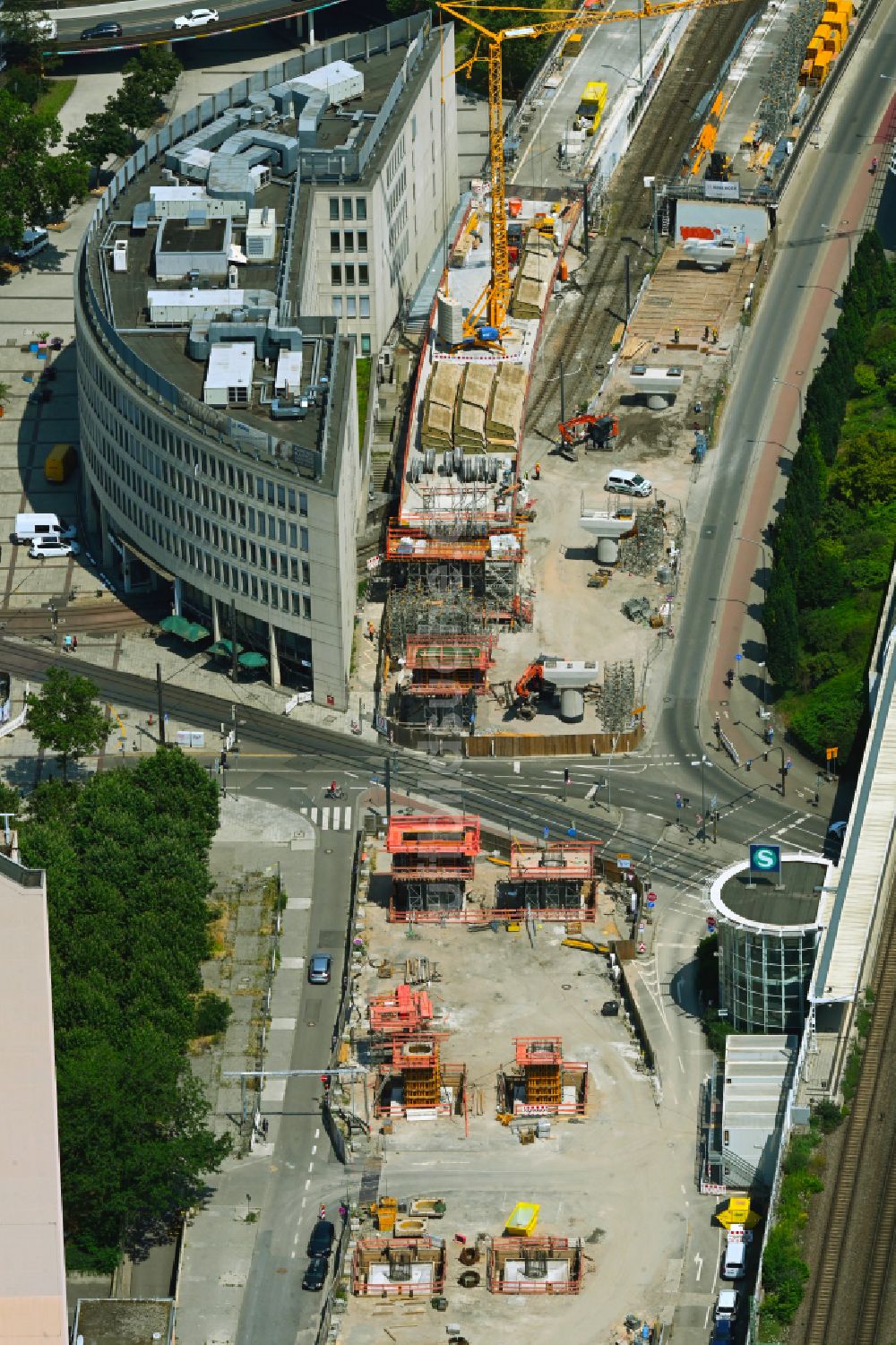 Ludwigshafen am Rhein aus der Vogelperspektive: Ersatzneubau Viadukt der Schnellstraße - Hochstraße in Ludwigshafen am Rhein im Bundesland Rheinland-Pfalz, Deutschland