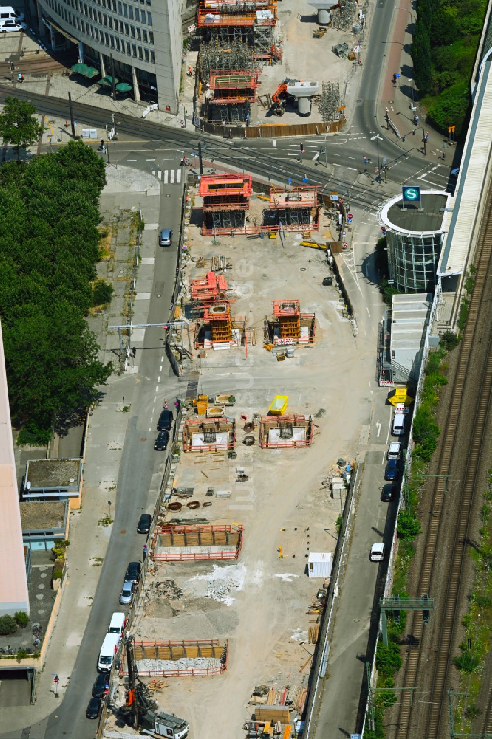 Luftaufnahme Ludwigshafen am Rhein - Ersatzneubau Viadukt der Schnellstraße - Hochstraße in Ludwigshafen am Rhein im Bundesland Rheinland-Pfalz, Deutschland