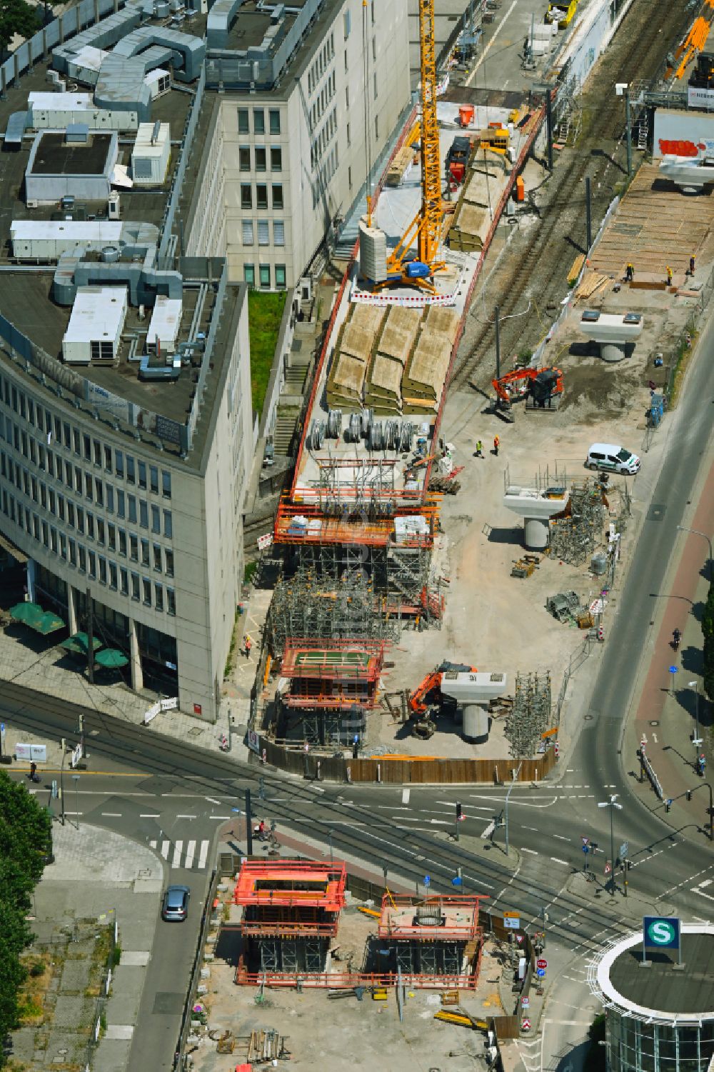 Ludwigshafen am Rhein von oben - Ersatzneubau Viadukt der Schnellstraße - Hochstraße in Ludwigshafen am Rhein im Bundesland Rheinland-Pfalz, Deutschland