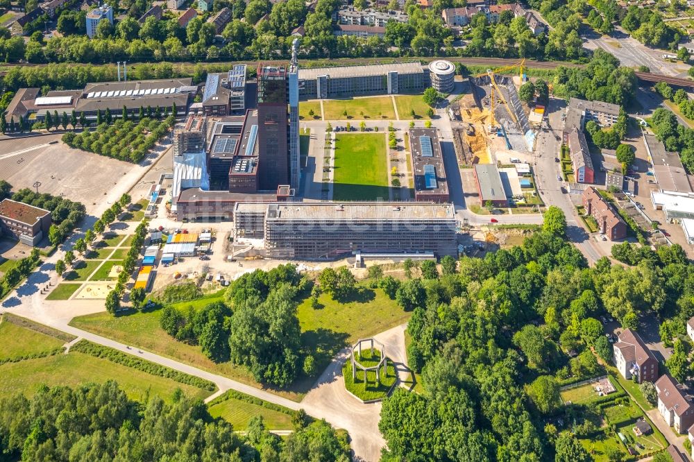 Luftbild Gelsenkirchen - Erschließungsturm am Bürogebäude des Verwaltungs- und Geschäftshauses der Vivawest Wohnen GmbH in Gelsenkirchen im Bundesland Nordrhein-Westfalen