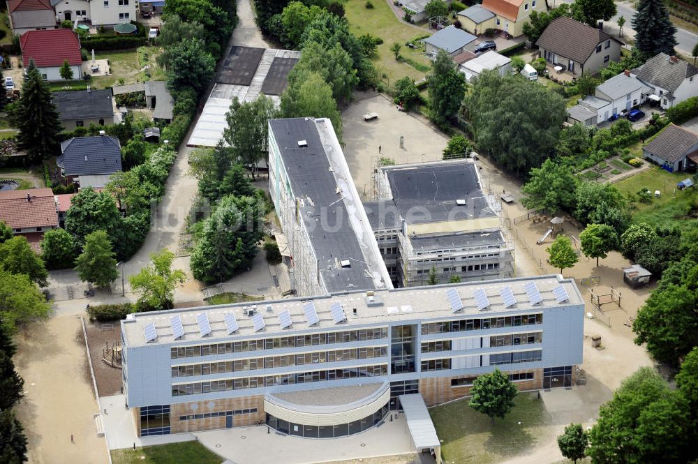 Bernau aus der Vogelperspektive: Erste Grundschule Bernau