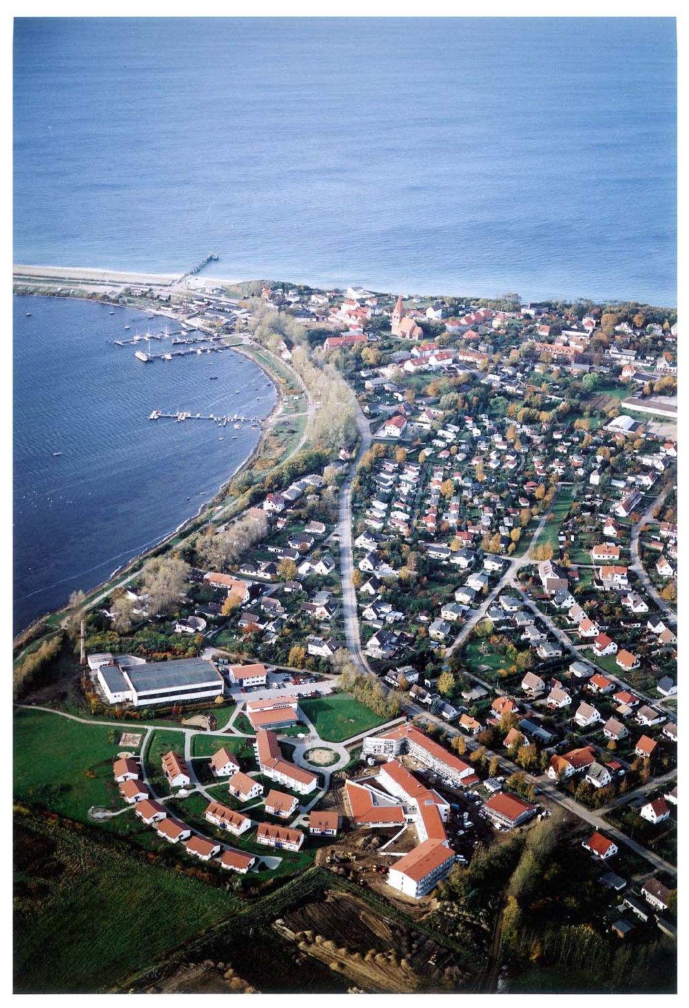 Luftaufnahme Rerik / Mecklenburg - Vorpommern - Erweitertes Ferienobjekt der AWO-SANO am Achterwasser in Rerik / Mecklenburg - Vorpommern.