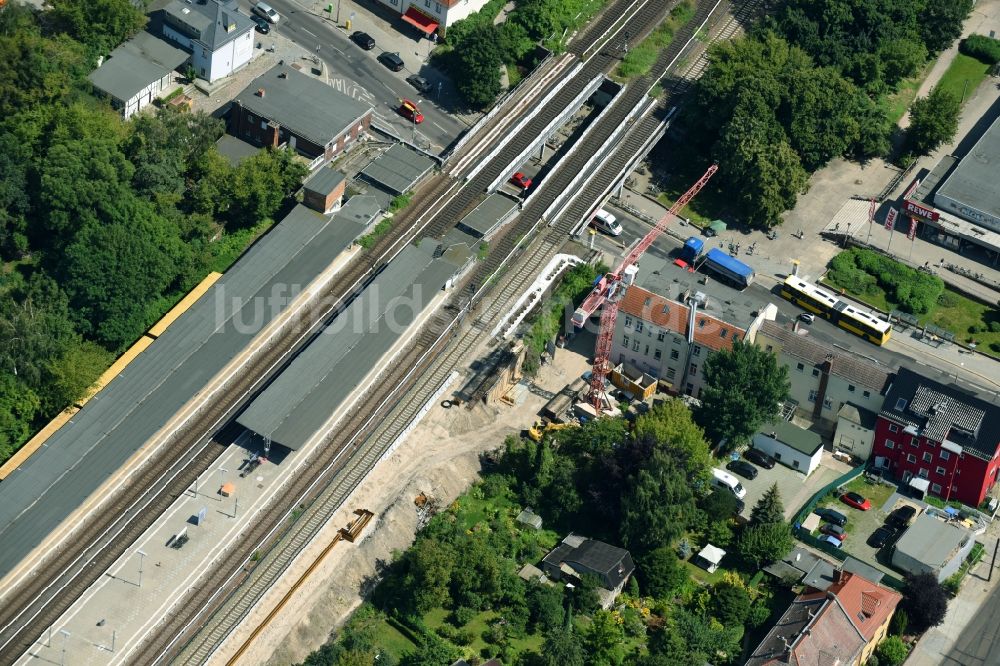 Berlin aus der Vogelperspektive: Erweiterung des S-Bahnhofes Mahlsdorf an der Hönower Straße in Berlin