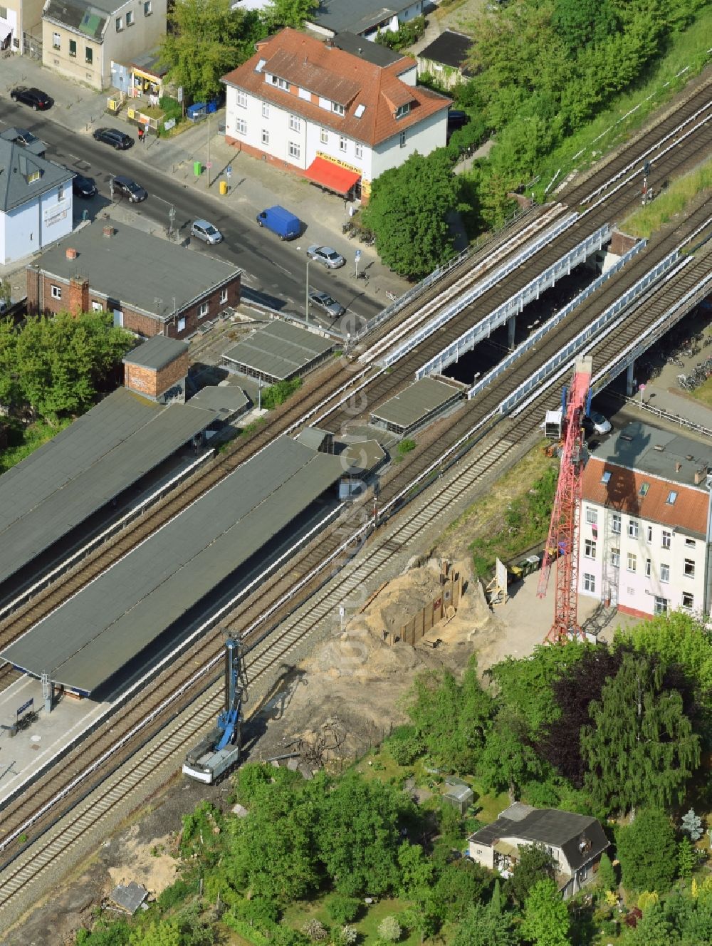 Luftbild Berlin - Erweiterung des S-Bahnhofes Mahlsdorf an der Hönower Straße in Berlin