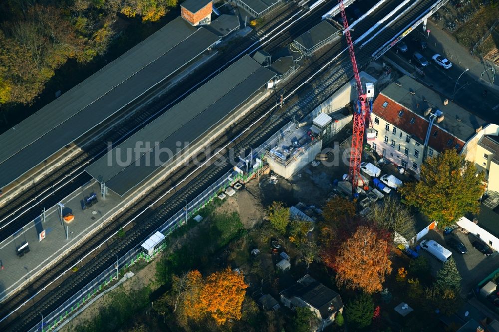 Berlin aus der Vogelperspektive: Erweiterung des S-Bahnhofes Mahlsdorf an der Hönower Straße in Berlin