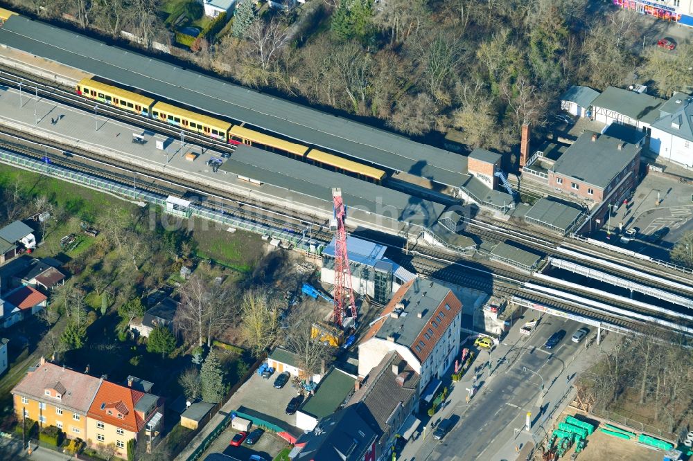 Berlin aus der Vogelperspektive: Erweiterung des S-Bahnhofes Mahlsdorf an der Hönower Straße in Berlin