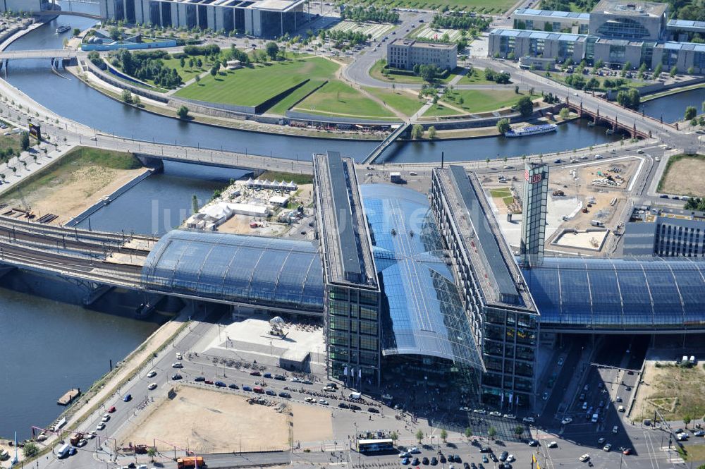 Berlin Moabit von oben - Erweiterung- und Bauflächen am Berliner Hauptbahnhof am Spreebogen im Tiergarten