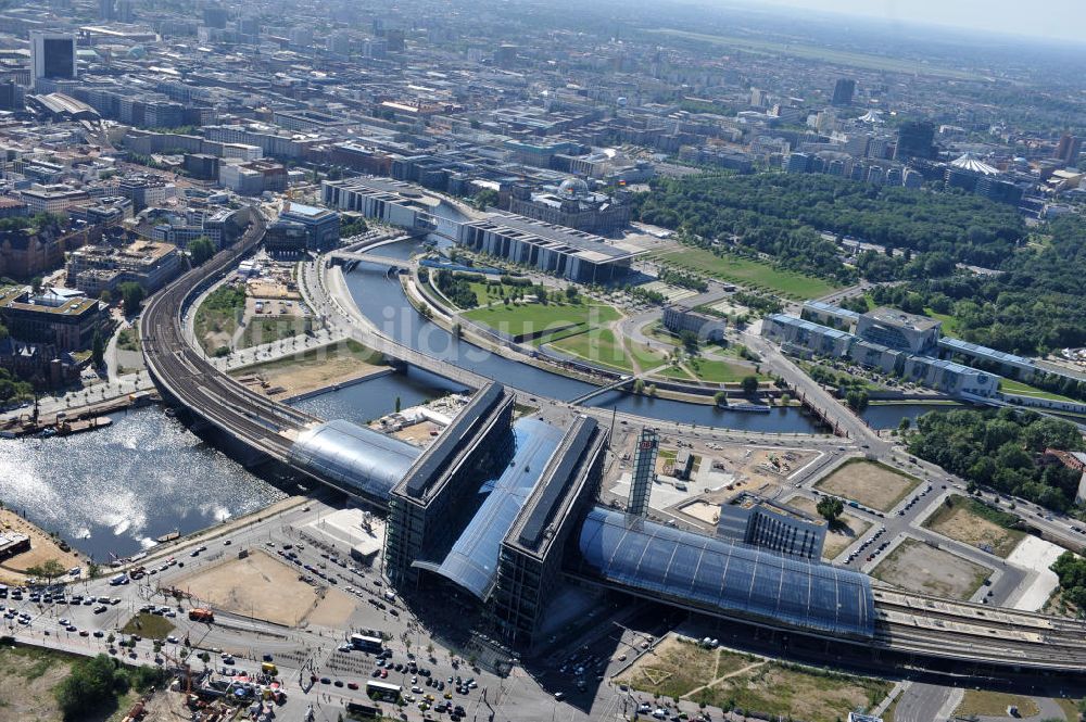 Berlin Moabit von oben - Erweiterung- und Bauflächen am Berliner Hauptbahnhof am Spreebogen im Tiergarten