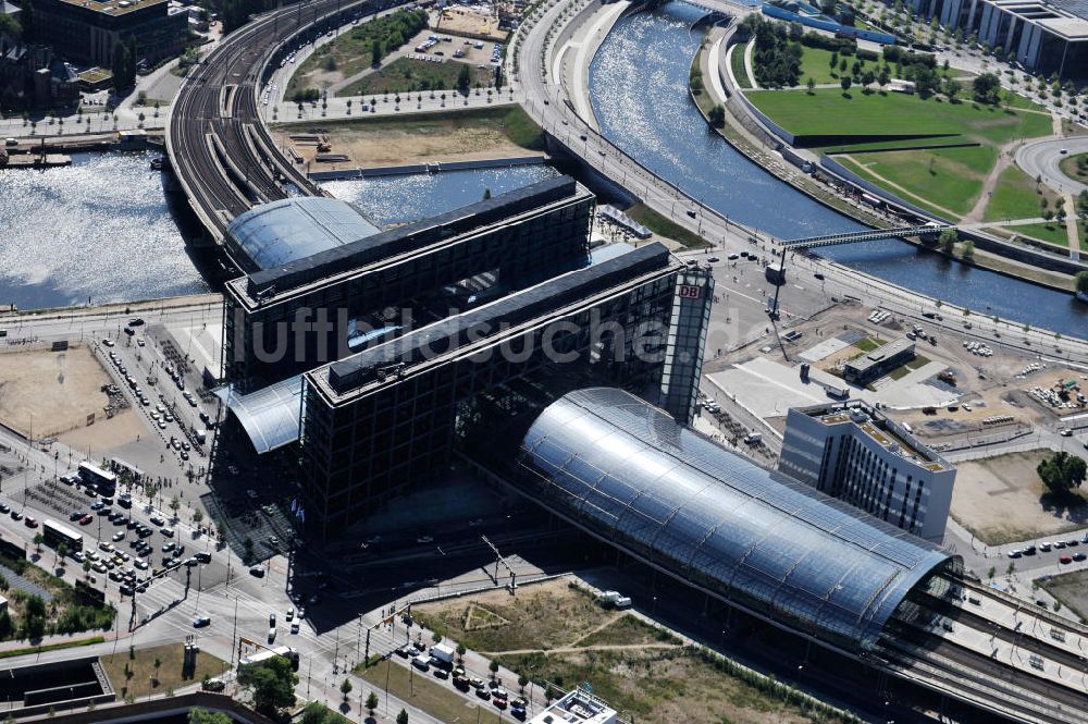 Luftbild Berlin Moabit - Erweiterung- und Bauflächen am Berliner Hauptbahnhof am Spreebogen im Tiergarten