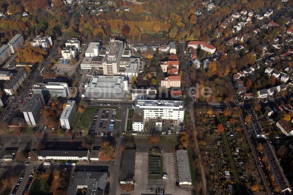 Mainz aus der Vogelperspektive: Erweiterung Forschungs- Gebäude und Bürokomplex des Unternehmens Biontech in Mainz im Bundesland Rheinland-Pfalz