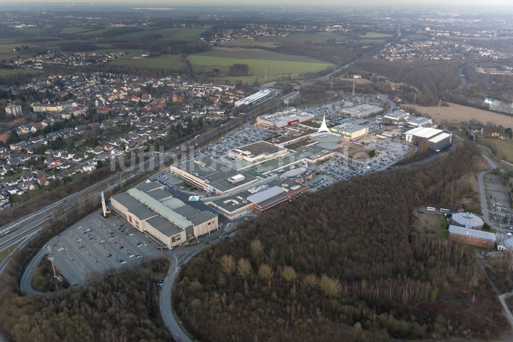 Bochum von oben - Erweiterung und Umbau des Einkaufszentrum an der A40 Ruhrpark in Bochum im Bundesland Nordrhein-Westfalen NRW