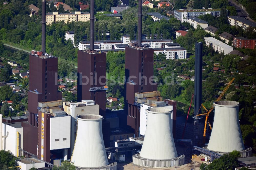 Luftaufnahme Berlin - Erweiterungs- Bauarbeiten am Heizkraftwerk Berlin-Lichterfelde am Teltowkanal in Berlin