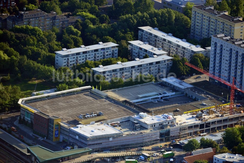 Luftbild Hamburg Wilhelmsburg - Erweiterungs - Baustelle am Einkaufszentrum Marktkauf am Wilhelm-Strauß-Weg in Hamburg - Wilhelmsburg