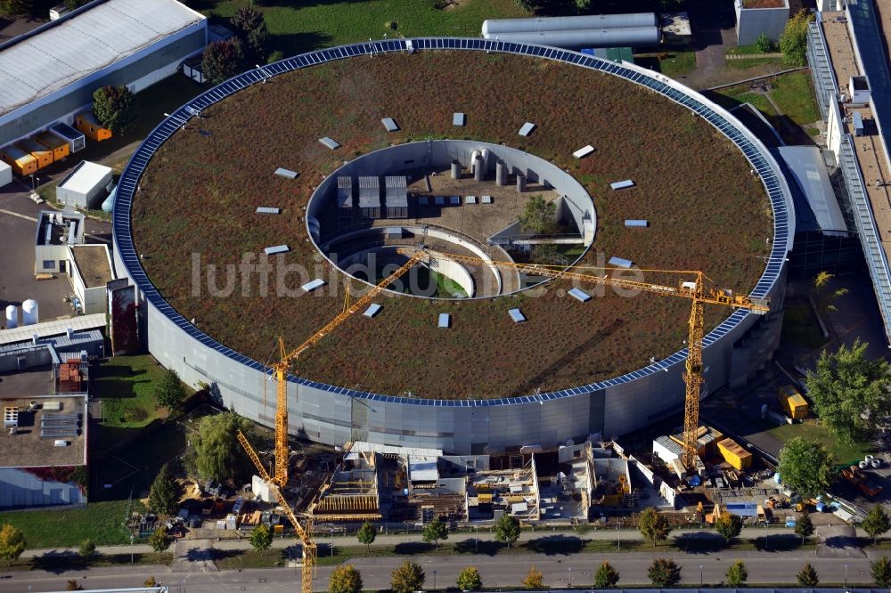 Berlin aus der Vogelperspektive: Erweiterungs - Baustelle am Elektronen- Speicherring BESSY - Synchrotronstrahlungsquelle der dritten Generation in Berlin - Adlershof