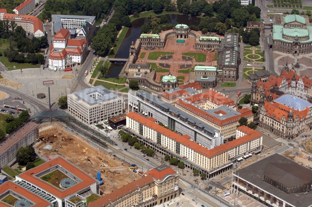 Luftbild Dresden - Erweiterungs- Baustelle am Gebäude des Einkaufszentrum Altmarkt Galerie der ECE Projektmanagement GmbH in Dresden im Bundesland Sachsen