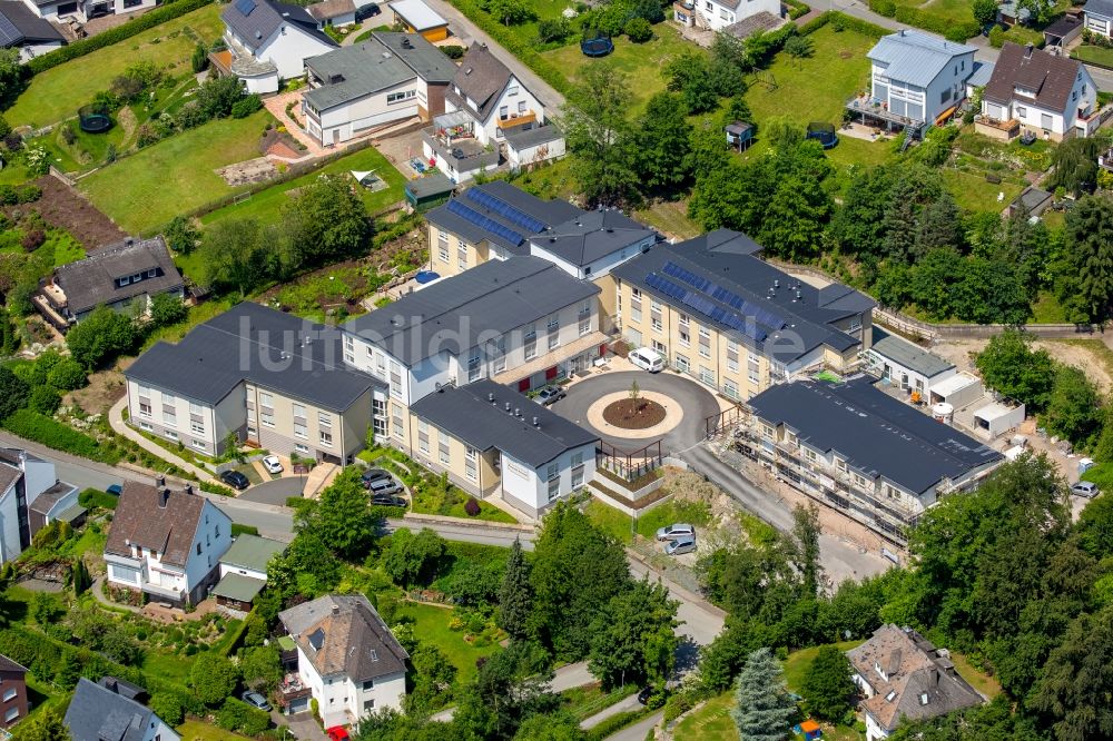 Luftaufnahme Meschede - Erweiterungs- Baustelle am Gebäudekomplex des Seniorenzentrums Blickpunkt Meschede in der Nördeltstraße in Meschede im Bundesland Nordrhein-Westfalenalen