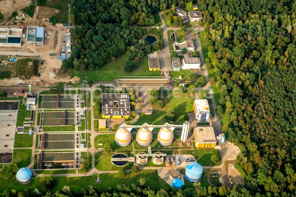 Luftbild Forchheim - Erweiterungs Baustelle der Klärwerks- Becken und Reinigungsstufen in Forchheim im Bundesland Baden-Württemberg, Deutschland