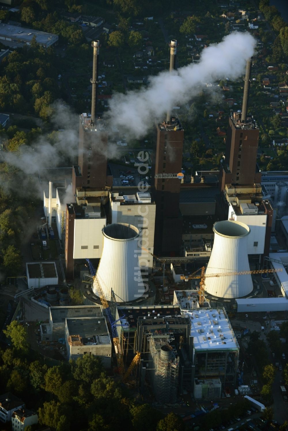 Berlin von oben - Erweiterungs- Baustelle am Kraftwerk Berlin Lichterfelde