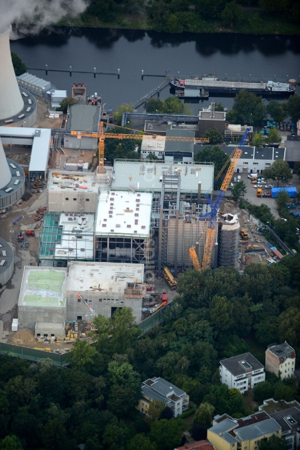 Berlin von oben - Erweiterungs- Baustelle am Kraftwerk Berlin Lichterfelde