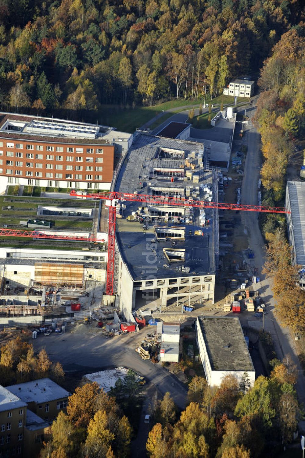 Gera aus der Vogelperspektive: Erweiterungs- Baustelle des SRH Wald-Klinikum Gera