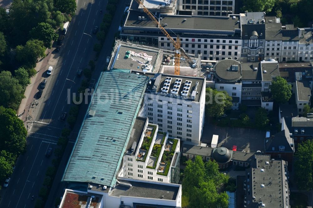 Luftbild Hamburg - Erweiterungs- Neubau- Baustelle am Gebäudekomplex des Hotel Le Meridien Hamburg An der Alster in Hamburg, Deutschland