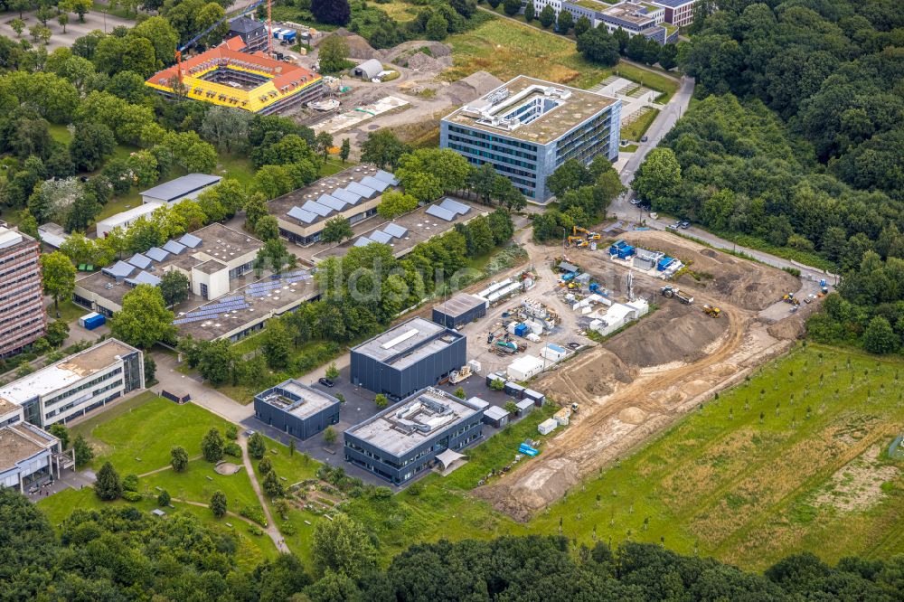 Bochum von oben - Erweiterungs- Neubau- Baustelle am Gebäudekomplex des Institut Fraunhofer-Einrichtung für Energieinfrastrukturen und Geothermie IEG in Bochum im Bundesland Nordrhein-Westfalen, Deutschland