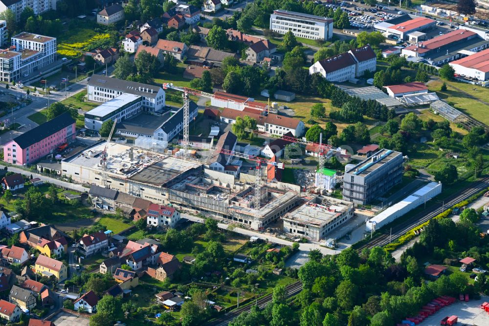 Jena aus der Vogelperspektive: Erweiterungs- Neubau- Baustelle am Gebäudekomplex des Institut Friedrich-Loeffler-Institut Bundesforschungsinstitut für Tiergesundheit in Jena im Bundesland Thüringen, Deutschland