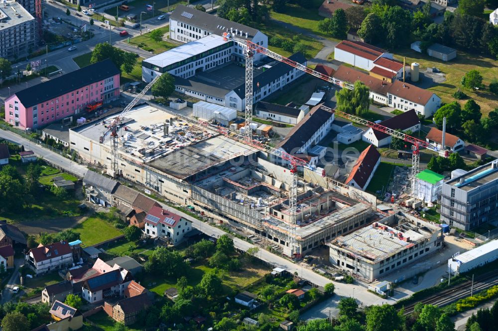 Luftbild Jena - Erweiterungs- Neubau- Baustelle am Gebäudekomplex des Institut Friedrich-Loeffler-Institut Bundesforschungsinstitut für Tiergesundheit in Jena im Bundesland Thüringen, Deutschland