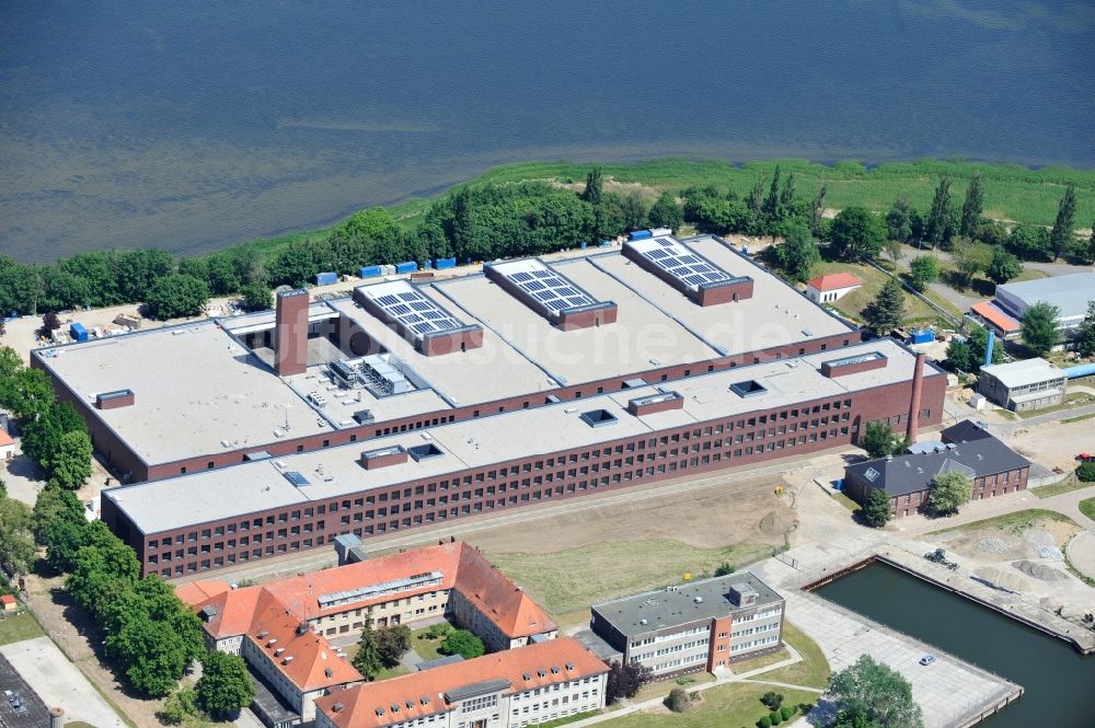 Riems von oben - Erweiterungs- Neubau- Baustelle am Gebäudekomplex des Institut Friedrich-Loeffler-Institutes FLI in Riems im Bundesland Mecklenburg-Vorpommern, Deutschland