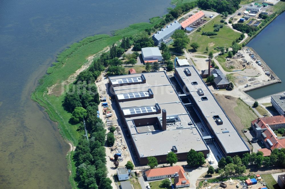 Luftbild Riems - Erweiterungs- Neubau- Baustelle am Gebäudekomplex des Institut Friedrich-Loeffler-Institutes FLI in Riems im Bundesland Mecklenburg-Vorpommern, Deutschland