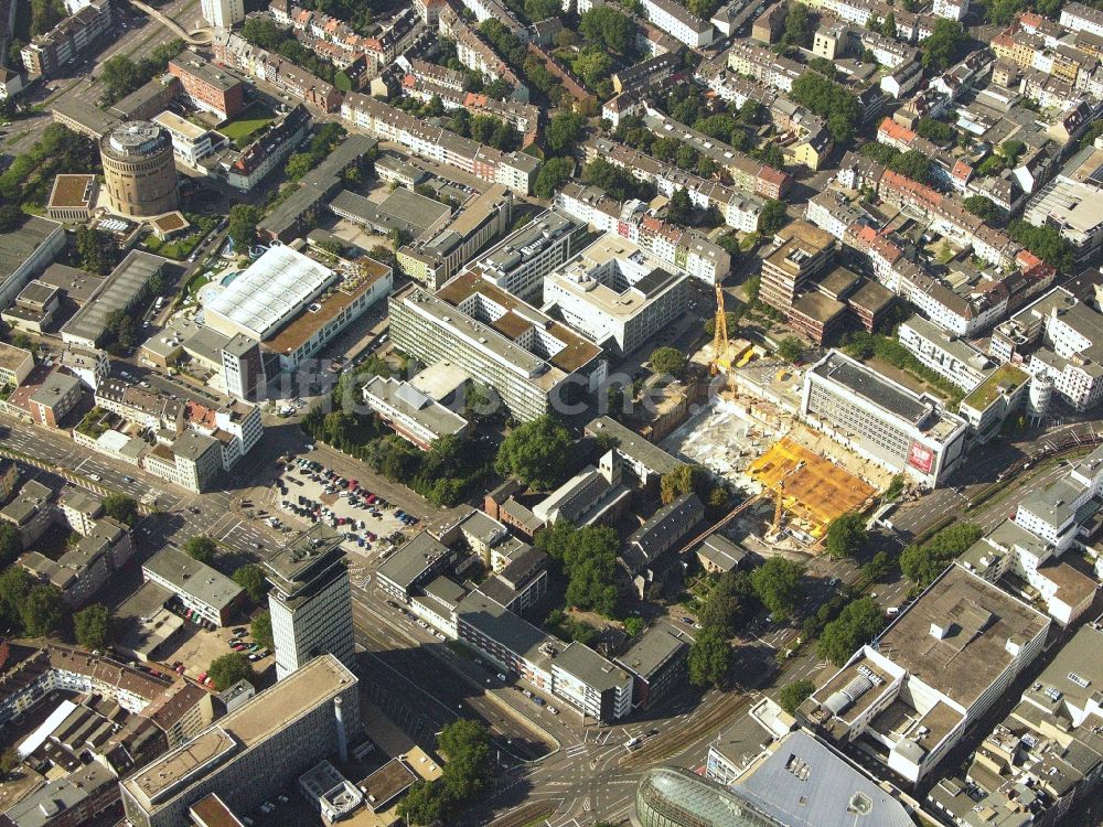 Köln aus der Vogelperspektive: Erweiterungs- Neubau- Baustelle am Museums- Gebäude- Ensemble Josef-Haubrich-Hof - Leonhard-Tietz-Straße - Cäcilienstraße im Ortsteil Altstadt-Süd in Köln im Bundesland Nordrhein-Westfalen, Deutschland