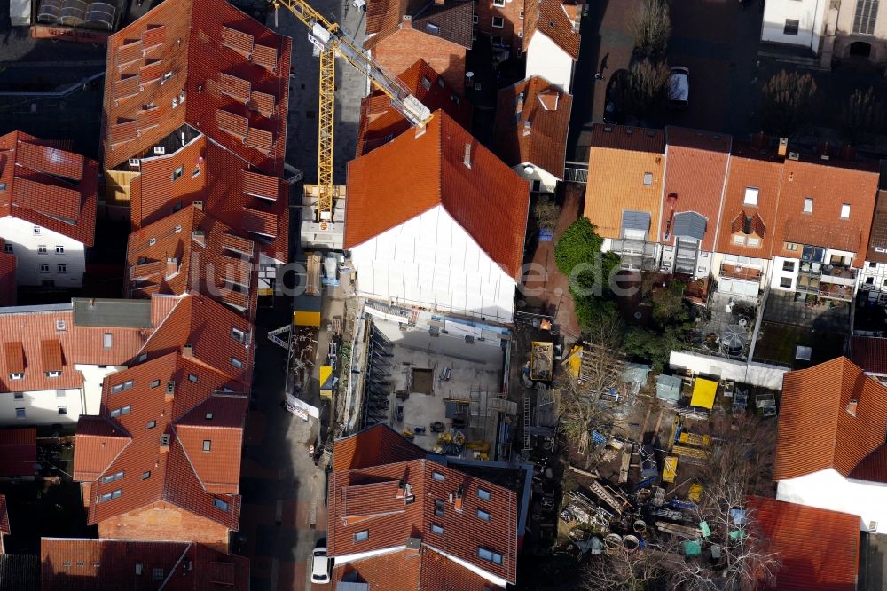 Luftaufnahme Göttingen - Erweiterungs- Neubau- Baustelle am Museums- Gebäude- Ensemble Kunsthaus - Kunstquartier (KuQua) in Göttingen im Bundesland Niedersachsen, Deutschland