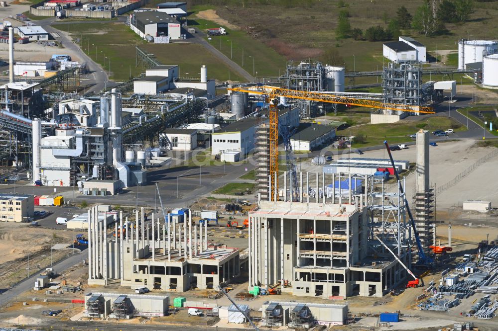 Schwarzheide aus der Vogelperspektive: Erweiterungs - Neubau - Baustelle auf dem Werksgelände der BASF AG in Schwarzheide im Bundesland Brandenburg, Deutschland