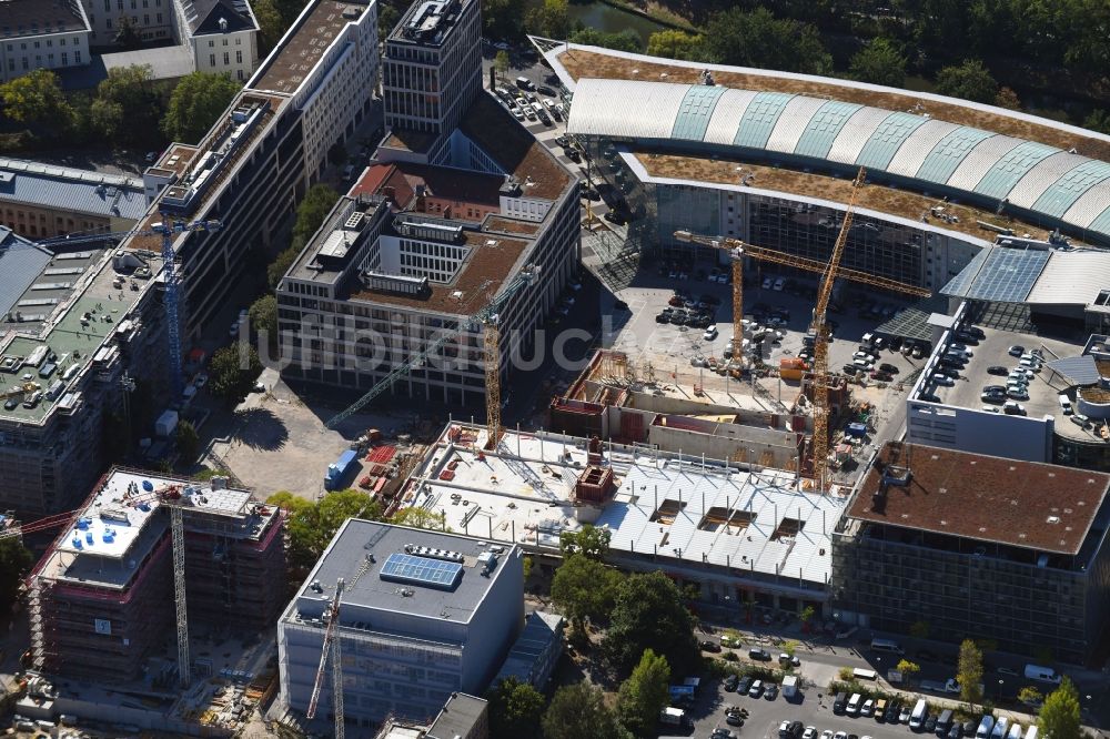 Luftbild Berlin - Erweiterungs - Neubau - Baustelle auf dem Werksgelände der Daimler AG in Berlin, Deutschland