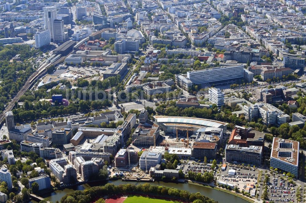 Luftaufnahme Berlin - Erweiterungs - Neubau - Baustelle auf dem Werksgelände der Daimler AG in Berlin, Deutschland