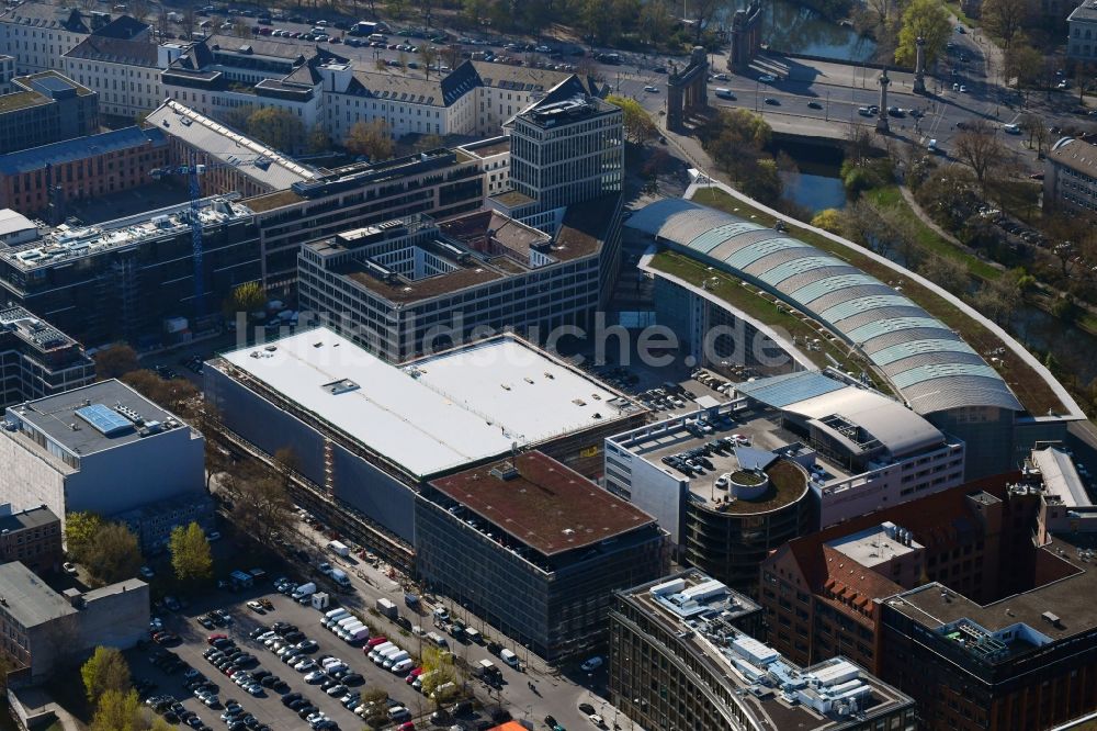 Luftaufnahme Berlin - Erweiterungs - Neubau - Baustelle auf dem Werksgelände der Daimler AG in Berlin, Deutschland