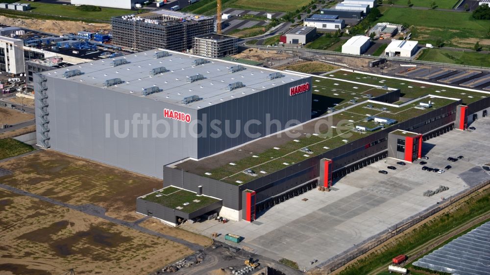 Grafschaft von oben - Erweiterungs - Neubau - Baustelle auf dem Werksgelände der Haribo GmbH in Grafschaft im Bundesland Rheinland-Pfalz, Deutschland