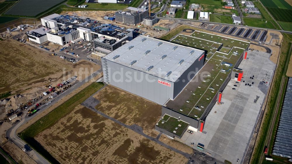 Grafschaft von oben - Erweiterungs - Neubau - Baustelle auf dem Werksgelände der Haribo GmbH in Grafschaft im Bundesland Rheinland-Pfalz, Deutschland