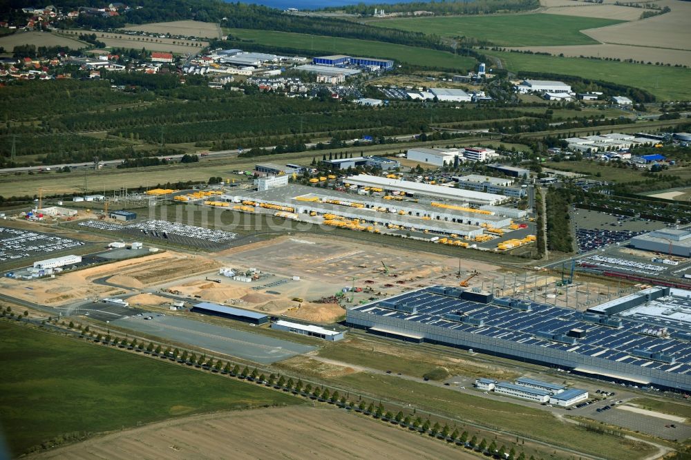 Leipzig von oben - Erweiterungs - Neubau - Baustelle auf dem Werksgelände der Dr. Ing. h.c. F. Porsche AG an der Porschestraße im Ortsteil Lützschena in Leipzig im Bundesland Sachsen, Deutschland