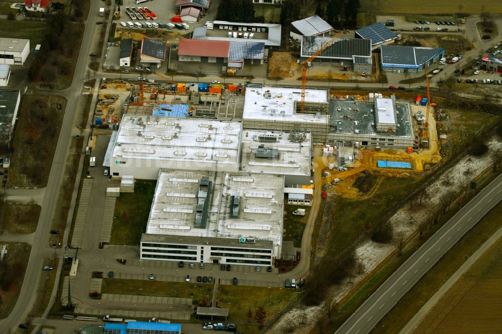 Luftaufnahme Aichach - Erweiterungs - Neubau - Baustelle auf dem Werksgelände der Julius Zorn GmbH in Aichach im Bundesland Bayern, Deutschland